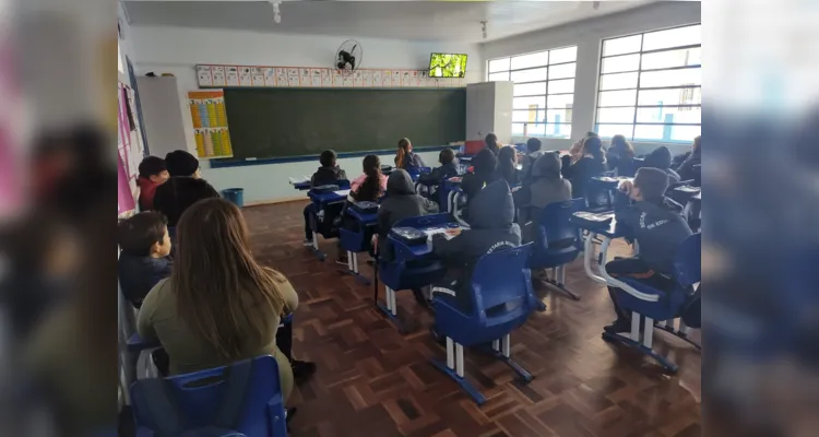 Trabalho em sala de aula contou com teoria e prática de forma profícua