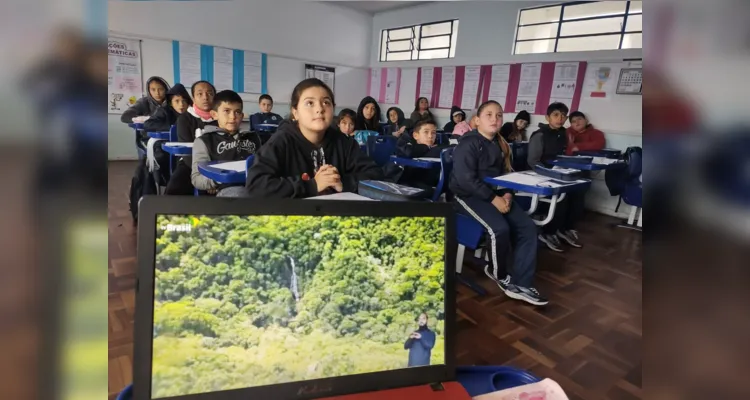 Trabalho em sala de aula contou com teoria e prática de forma profícua