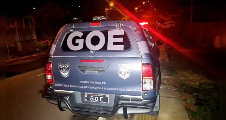 Após a ação criminosa, o adolescente se deslocou até uma residências nas imediações, onde foram acionados o Corpo de Bombeiros (Siate) e o Samu