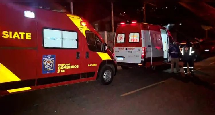 Após a ação criminosa, o adolescente se deslocou até uma residências nas imediações, onde foram acionados o Corpo de Bombeiros (Siate) e o Samu