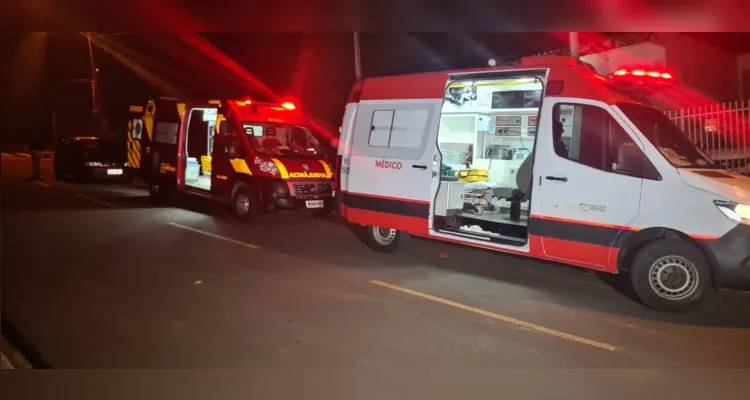 Após a ação criminosa, o adolescente se deslocou até uma residências nas imediações, onde foram acionados o Corpo de Bombeiros (Siate) e o Samu