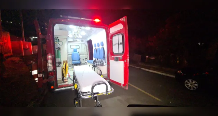 Após a ação criminosa, o adolescente se deslocou até uma residências nas imediações, onde foram acionados o Corpo de Bombeiros (Siate) e o Samu