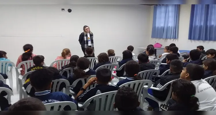 Momentos em casa, na sala de aula e na palestra fomentaram reflexão dos educandos acerca da temática