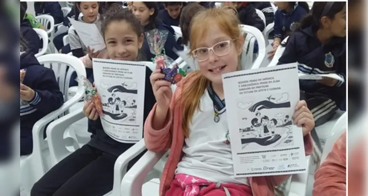 Momentos em casa, na sala de aula e na palestra fomentaram reflexão dos educandos acerca da temática