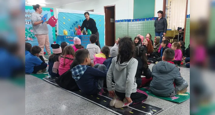 As atividades tem como objetivo tornar a convivência dos alunos mais pacífica e melhorar o desempenho dos estudantes nos momentos em sala de aula