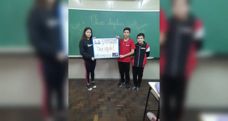 Como parte das atividades, os alunos produzram artigos de opinião e elaboraram cartazes sobre o tema
