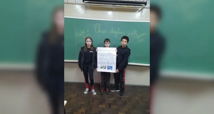 Como parte das atividades, os alunos produzram artigos de opinião e elaboraram cartazes sobre o tema