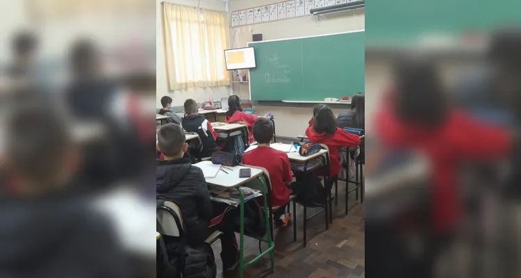 Como parte das atividades, os alunos produzram artigos de opinião e elaboraram cartazes sobre o tema