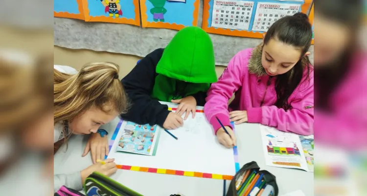 A turma confeccionou cartazes com o intuito de transmitir aos colegas da escola o aprendizado adquirido nas atividades