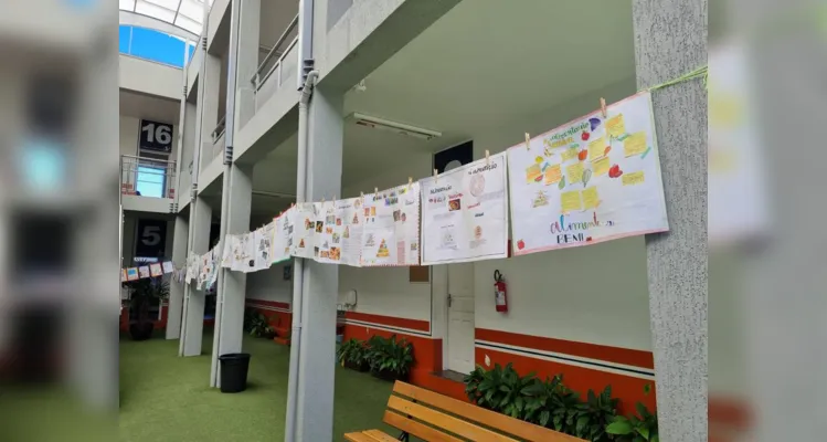 Os alunos produziram cartazes utilizando as informações que descobriram através de pesquisas