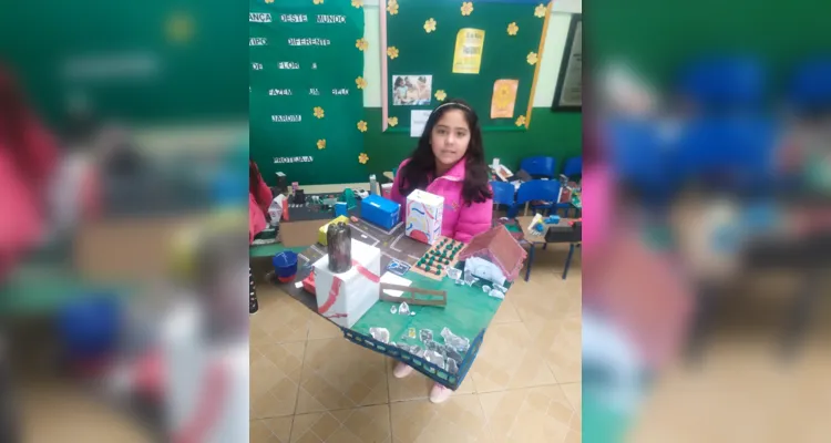 Entre as atividades, os alunos confeccionaram maquetes e realizaram uma visita a uma fábrica no município