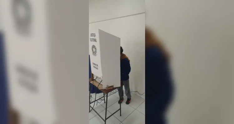 Ação de votação e palestra com juiz de Direito trouxeram noções cidadãs aos educandos