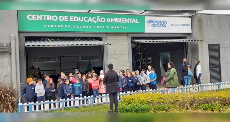 Como parte das atividades, os alunos realizaram visitas a pontos históricos e culturais de Ponta Grossa