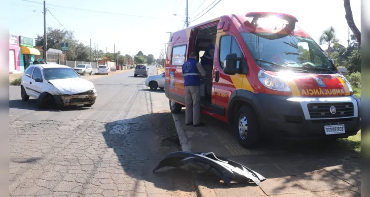 Uma equipe do Corpo de Bombeiros (Siate) foi acionada até o local. A gestante não teve ferimentos, assim como a mulher que conduzia o veículo Siena