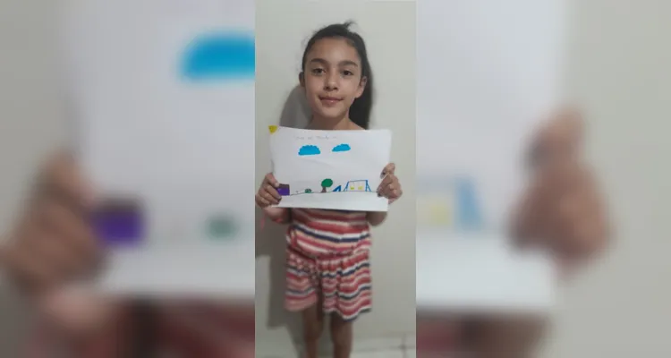 Registros em desenhos e fotos mostram como alunos fixaram conteúdos presentes na videoaula