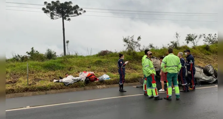 Veículo Astra chegou a capotar após motorista se perder na pista escorregadia