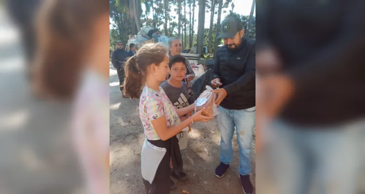 Ações como troca de alimentos por recicláveis e produções em sala marcaram amplo trabalho