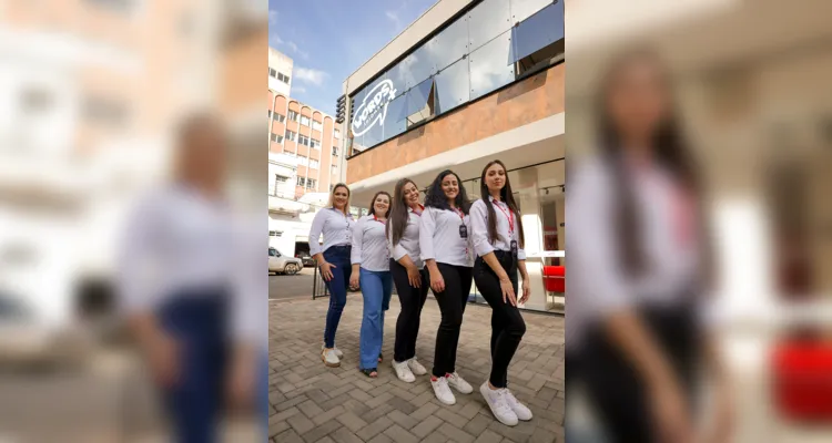 Equipe de atendimento da 'Words Plus' é um dos diferenciais da escola de idiomas.