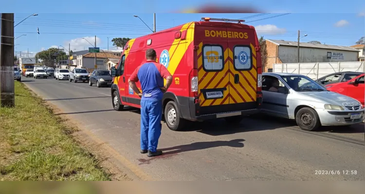 Acidente na Carlos Cavalcanti deixou estudante ferido