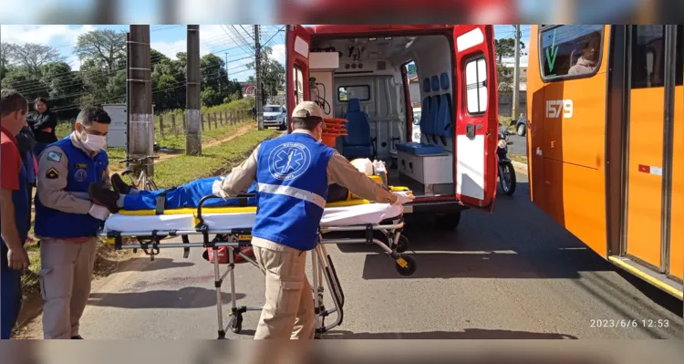 Acidente na Carlos Cavalcanti deixou estudante ferido