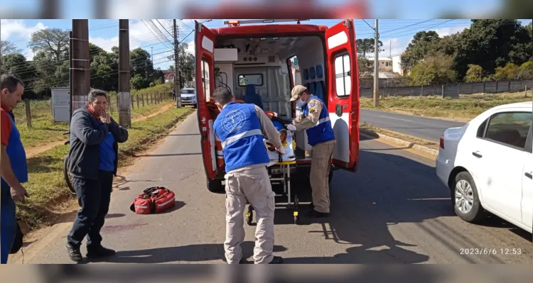 Acidente na Carlos Cavalcanti deixou estudante ferido