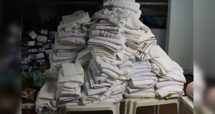 Ao longo do trajeto, totalizaram 261 toalhas, 217 mantas, 271 pacotes de fraldas geriátricas e 76 quilos de alimentos