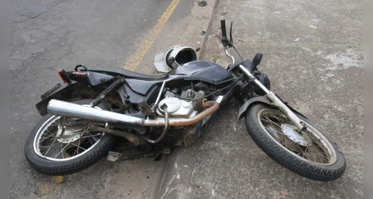Acidente envolvendo moto e carro aconteceu no bairro da Ronda
