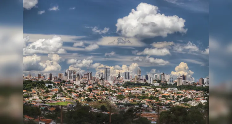 Crescimento da população paranaense foi de 9,56% no período, maior do que o aumento em termos nacionais.