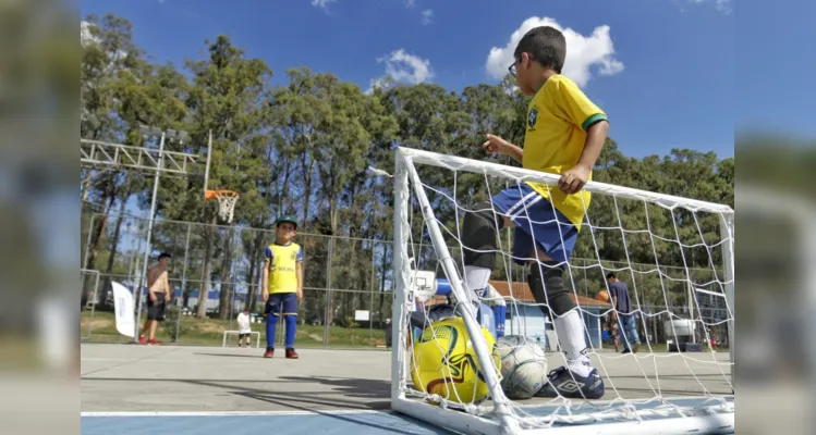 São aproximadamente oito mil participantes em diversas modalidades esportivas de forma gratuita