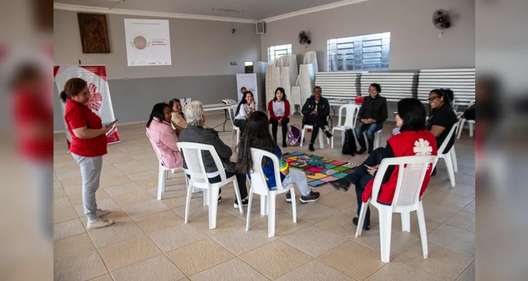O objetivo é incentivar a leitura, a escrita e os estudos, além de trabalhar a autoestima feminina e mostrar caminhos práticos de mudança