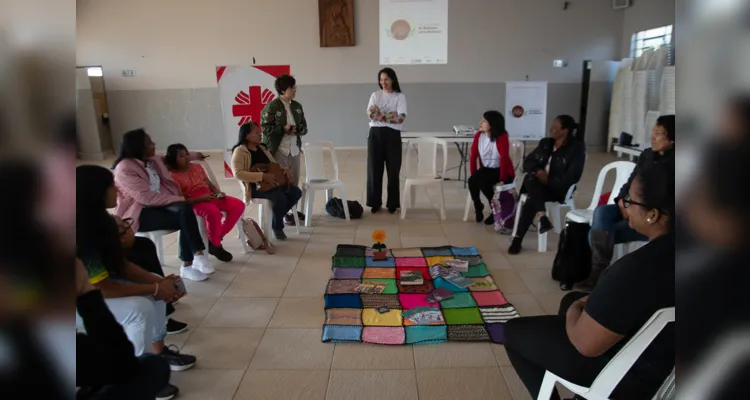 O objetivo é incentivar a leitura, a escrita e os estudos, além de trabalhar a autoestima feminina e mostrar caminhos práticos de mudança