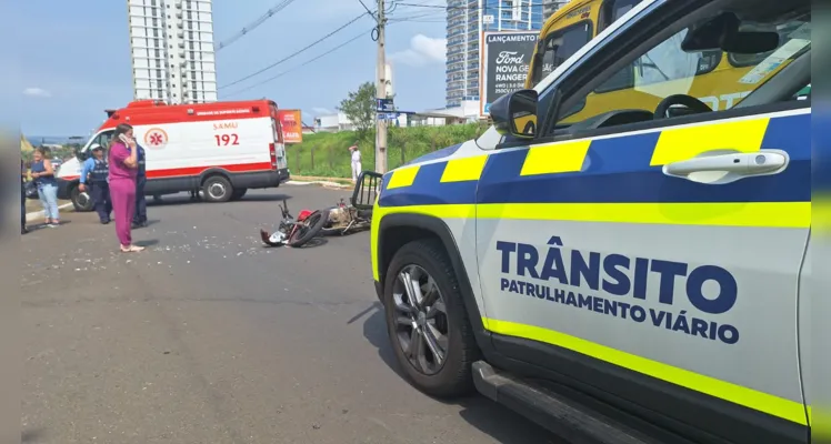 Equipe do Departamento de Trânsito foi acionada para a ocorrência.