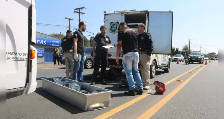 Vítima morre em acidente entre carro e moto na 'Souza Naves'