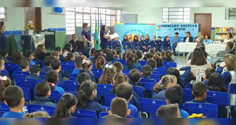 Escolas de Ponta Grossa lançam 'Conselho Escolar Mirim'