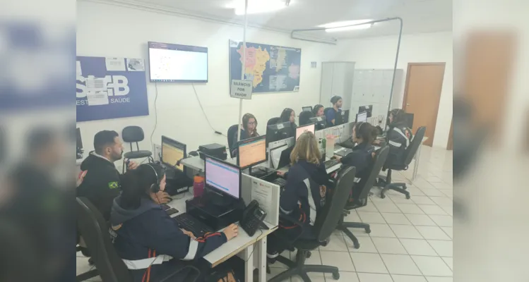 O programa federal de Serviço de Atendimento Móvel de Urgência (Samu) começou no Brasil em 2004, comenta a Diretora Geral do CimSamu, Scheila Mainardes.