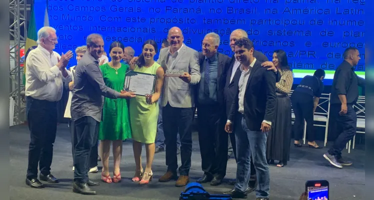 Deputados da Alep homenageiam lideranças de Ponta Grossa