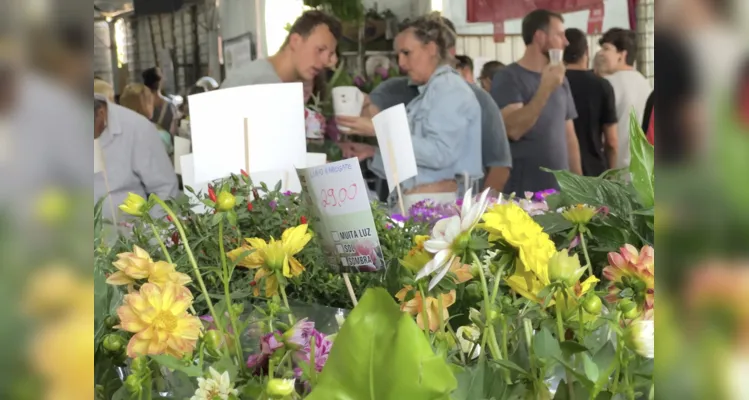 A feira ofereceu aos visitantes uma vasta gama de flores, plantas ornamentais, orquídeas e árvores frutíferas