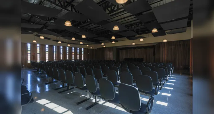 Ortigueira inaugura escola com investimento de R$ 7,8 milhões