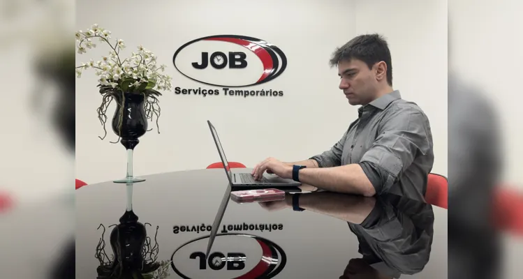 Guilherme Miranda é graduado em Administração e é gestor da Agência Job 