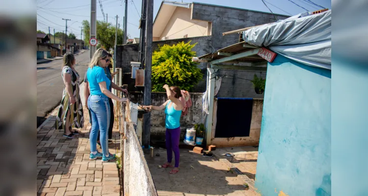 A situação mais grave foi a queda de um grande pinheiro sob três casas