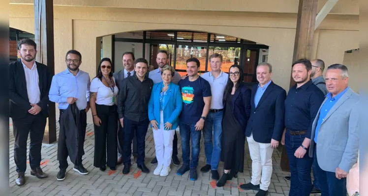 Encontro aconteceu na manhã desta segunda-feira (11), em Ponta Grossa.