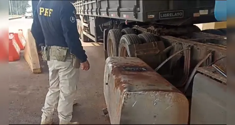 Corpo de Bombeiros foi acionado para auxiliar a retirar as drogas. 