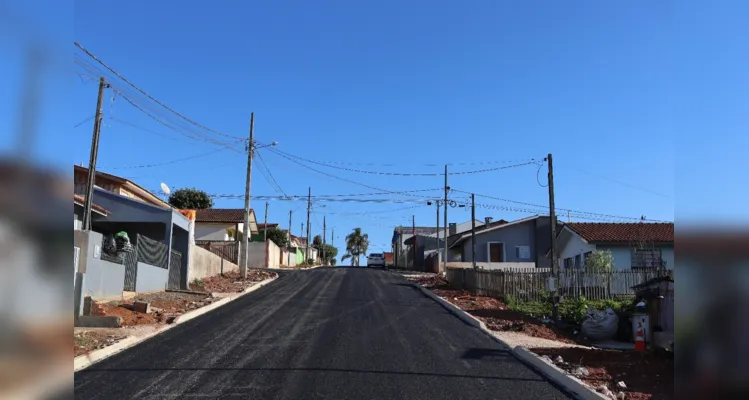 Bairro Três Santas, agora com 90% de suas ruas pavimentadas, se prepara para uma nova fase de desenvolvimento