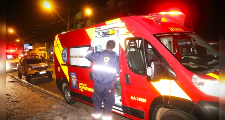 Vítima foi atendida dentro do Siate dos Bombeiros.