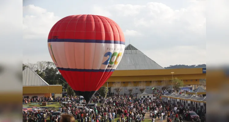 Voos iniciaram neste sábado no Centro de Eventos