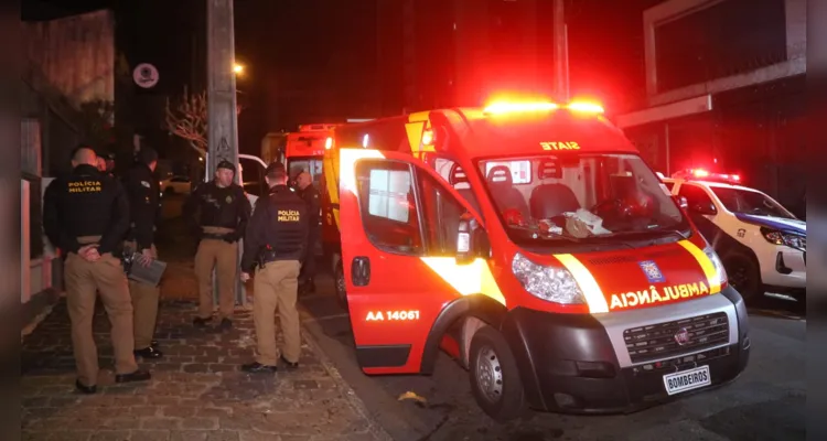 Populares acionaram as equipes da Polícia Militar e do Corpo de Bombeiros (Siate)