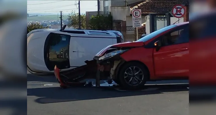 Acidente aconteceu por volta das 16h15 desta segunda-feira, em Ponta Grossa
