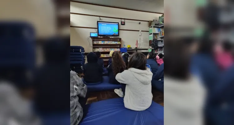 Através das videoaulas, os alunos conseguiram se aprofundar na temática desenvolvida em sala e realizaram sugestões de atividades presentes no conteúdo do projeto Vamos Ler