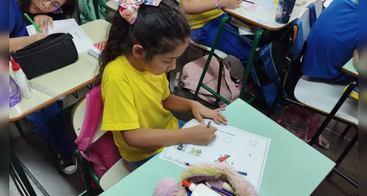 Os alunos foram estimulados a separar um tempo durante o período de suas férias para passar em contato com a natureza e no retorno a sala de aula representaram estes momentos por meio de ilustrações