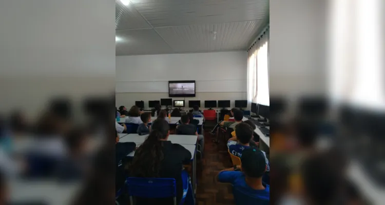 Professor destaca engajamento e entusiasmo dos alunos com o resultado de seus trabalhos